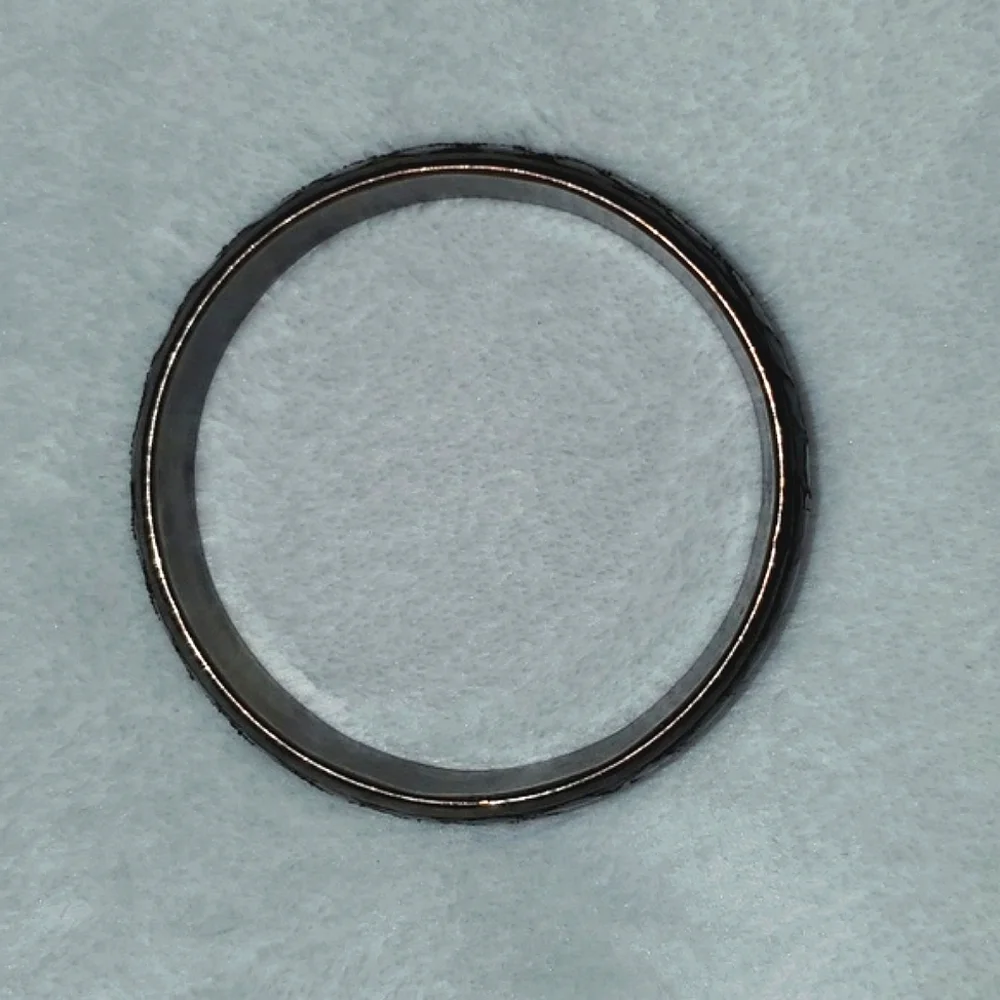 Vintage Snakeskin Embossed Bangle Bracelet